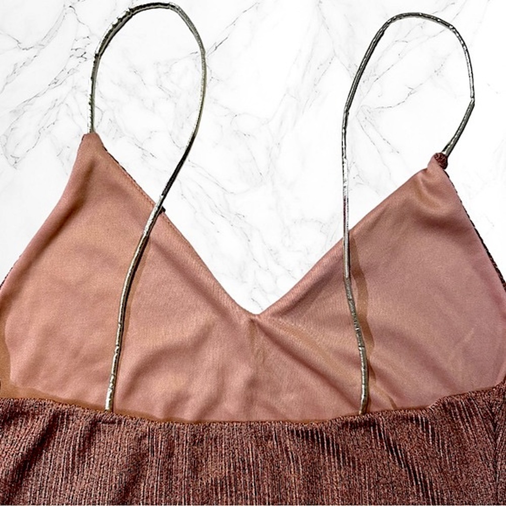 Fashion Nova “Sleek and Slay” Bodysuit Rose Gold Med - Picture 5 of 8